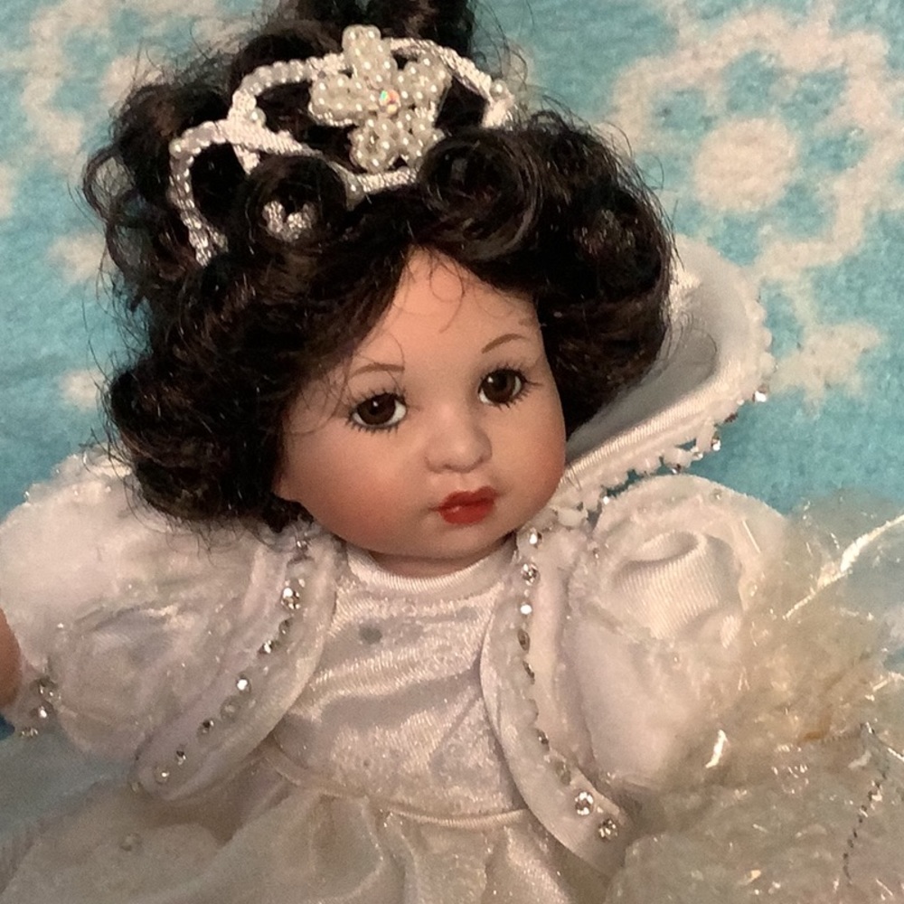 Marie Osmond Snow White snow flake TINY TOT NIB